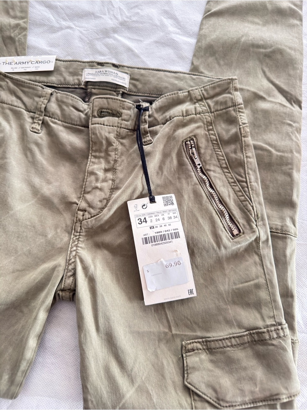 Zara Men's Army Cargo Pants in Olive Green